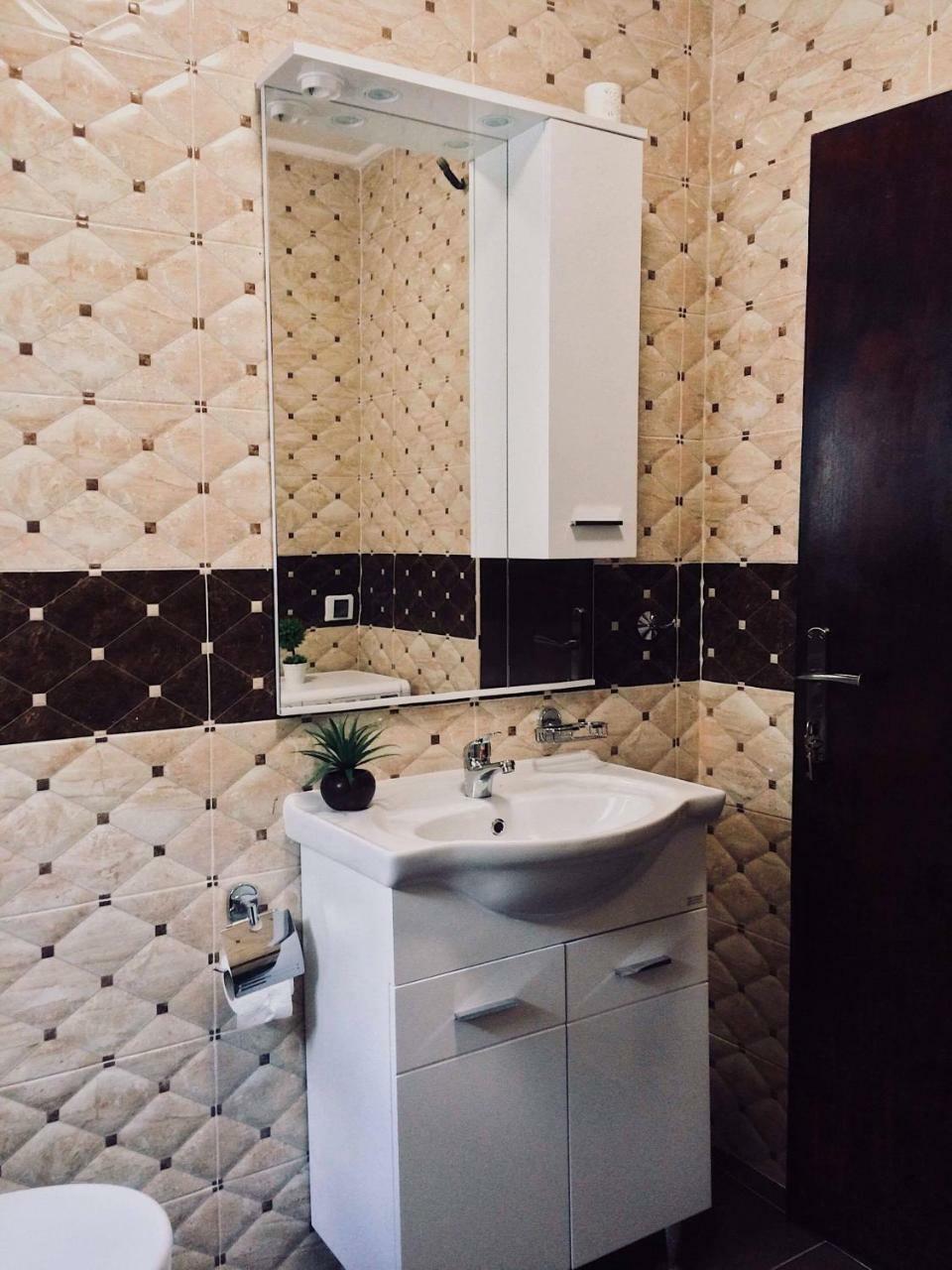 Albomi Apartment Kotor Ngoại thất bức ảnh